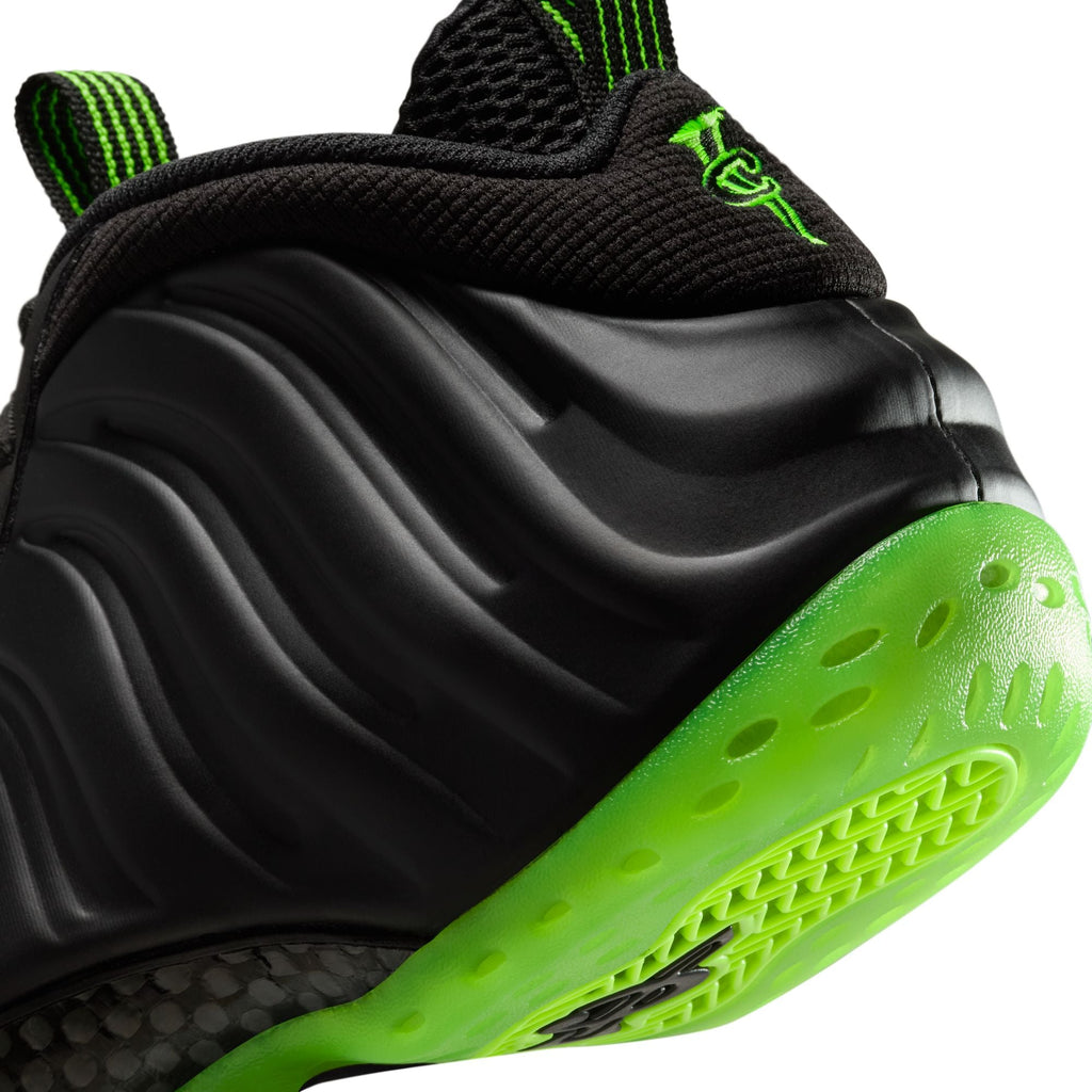 Nike Air Foamposite One "Black Volt" - HF2902-001