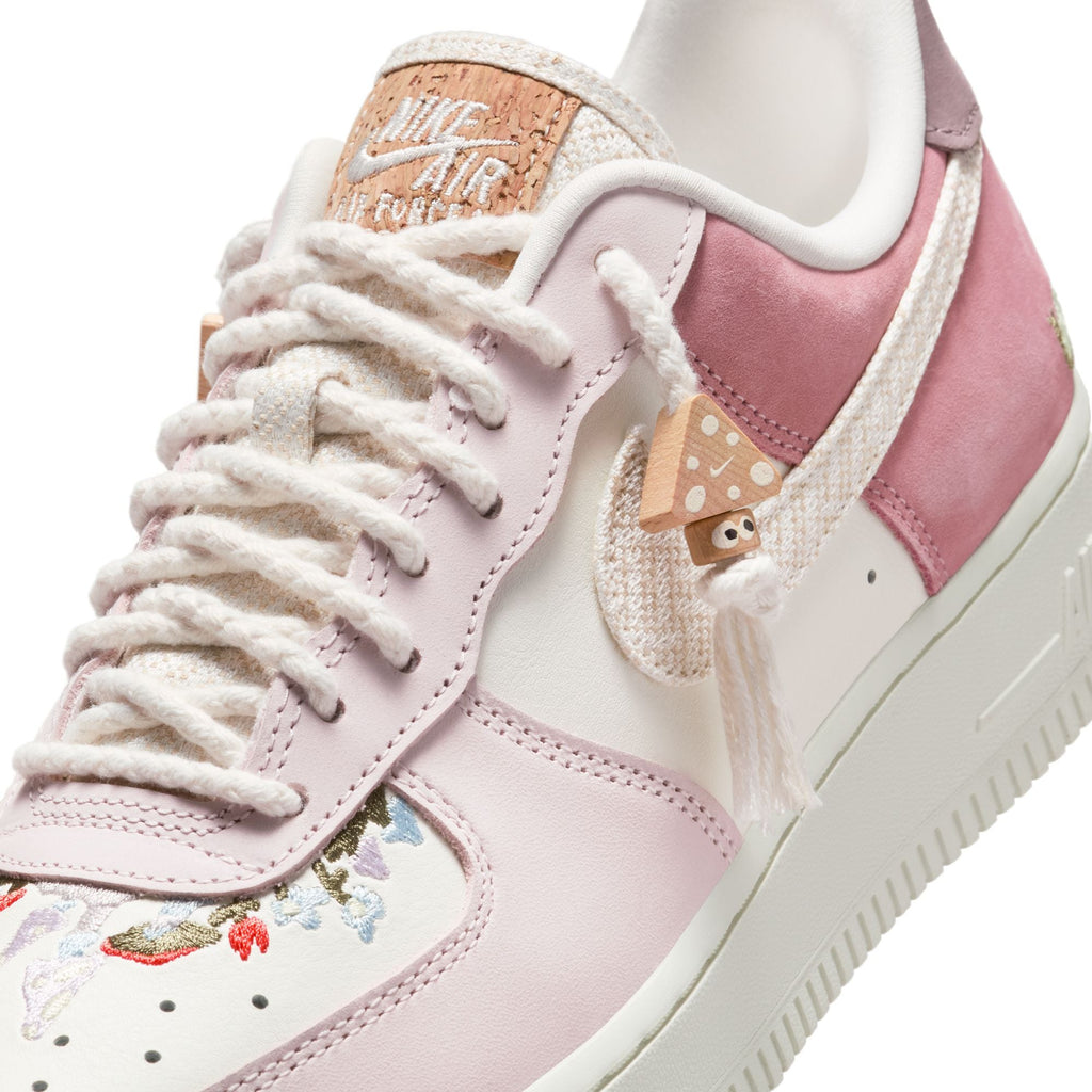 W Nike Air Force 1 '07 LX "Mushroom" - IB8874-111