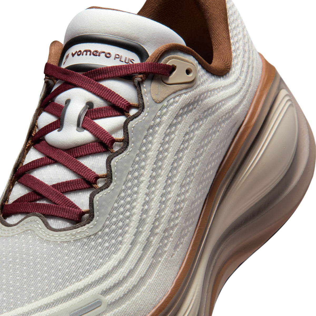 Nike Vomero Plus "Sail and Baroque Brown" - IO4482-100