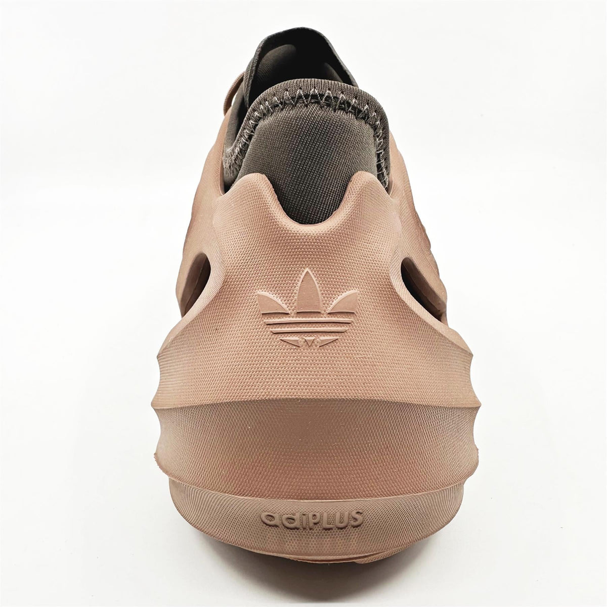 adidas adiFOM Q Clay Strata Magic Beige Men Athletic Sneaker IE4701