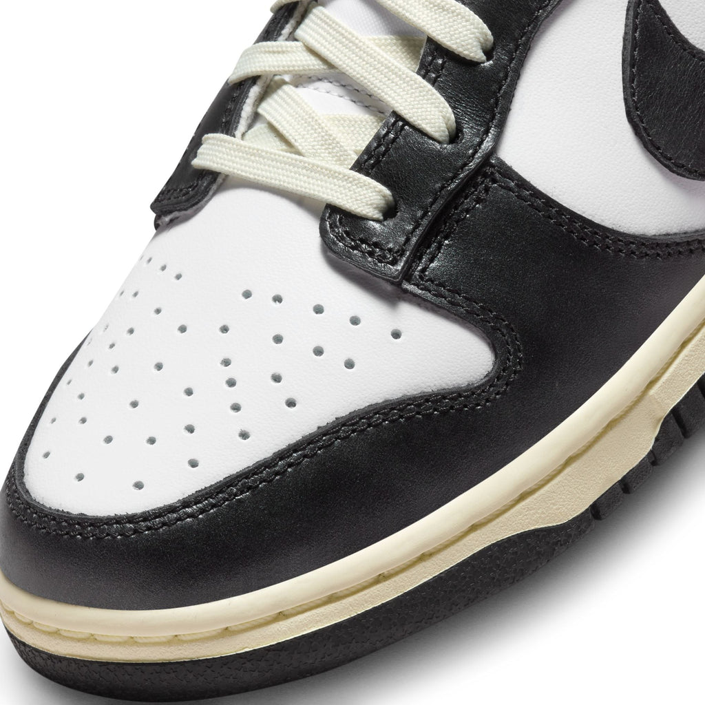 W Nike Dunk Low Premium "Vintage Panda" - FQ8899-100