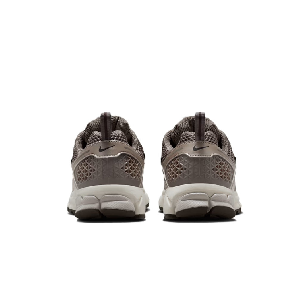 Big Kid's Nike Vomero 5 Taupe Haze/Tattoo-Silt Red (HF6998 200)