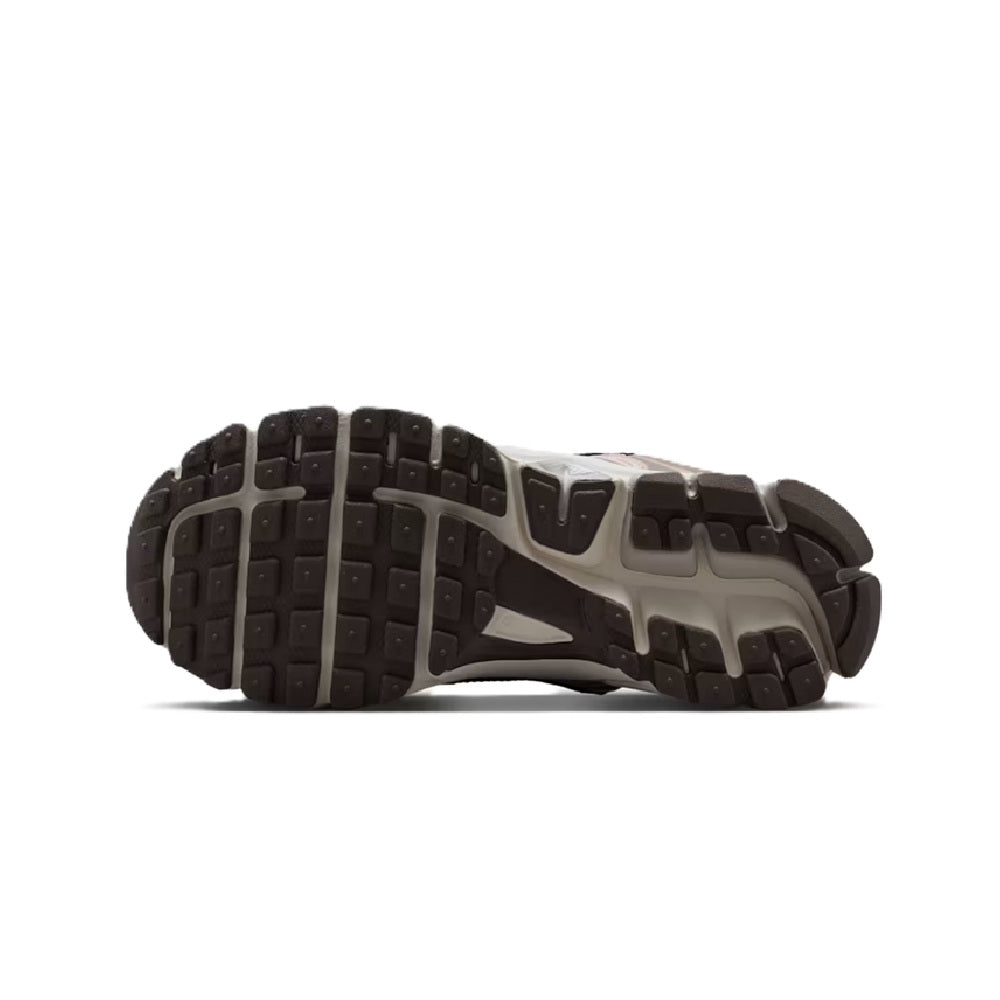 Big Kid's Nike Vomero 5 Taupe Haze/Tattoo-Silt Red (HF6998 200)