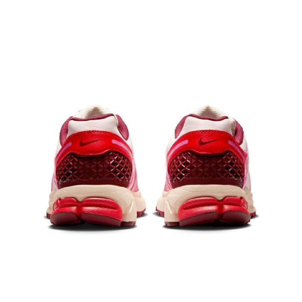 Women's Nike Zoom Vomero 5 Light Soft Pink/LT Crimson (IM7185 640)