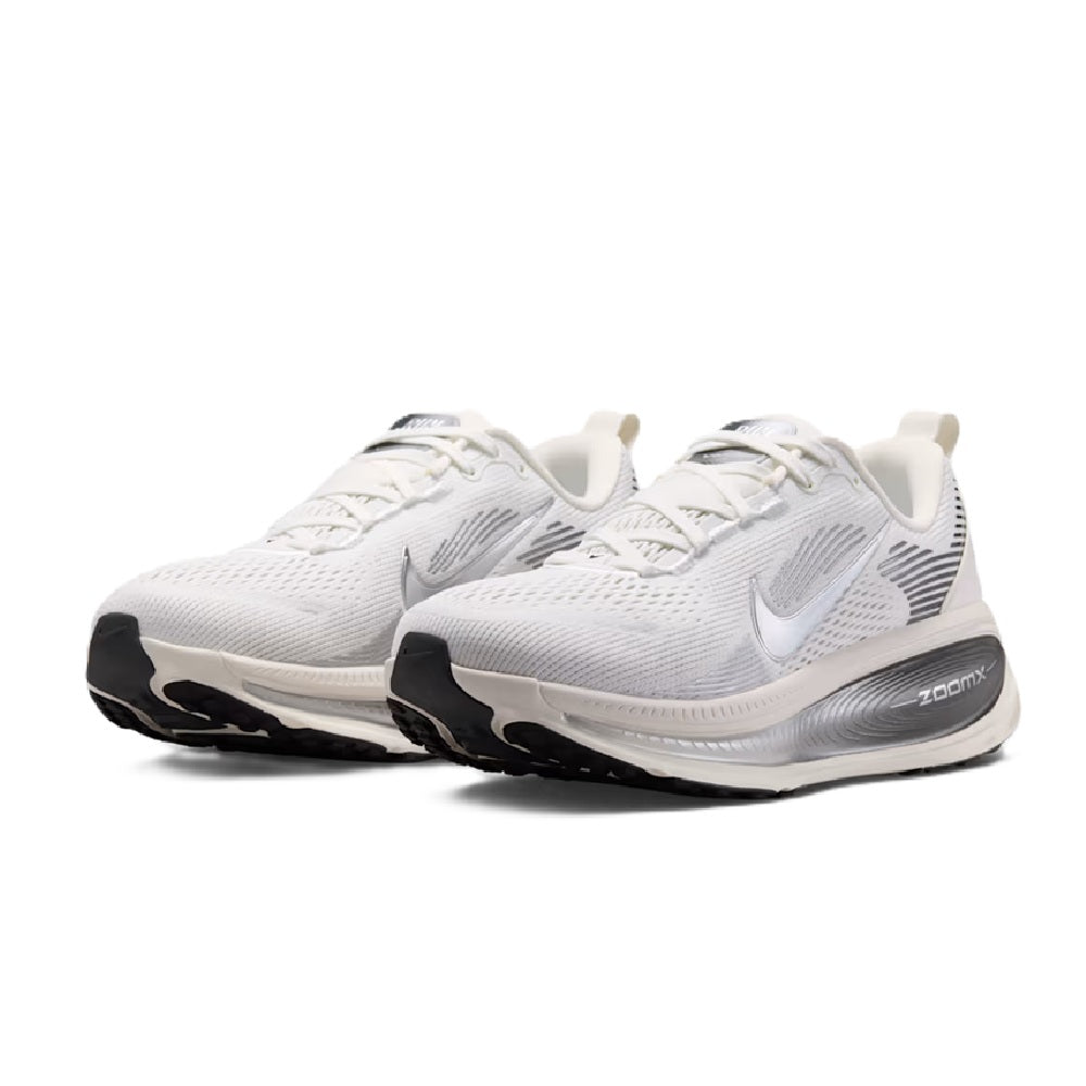 Women's  Nike Vomero 18 ESS Summit White/Metallic Silver (IO9915 101)